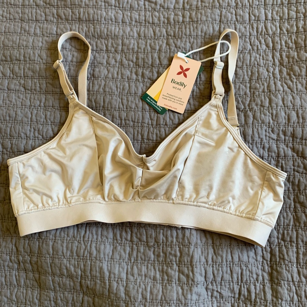 Bodily Do Anything nursing and pumping bra. New with tags, never been worn.
